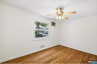 346 E Woodland Road, New Milford, NJ 07646 - Photo 18