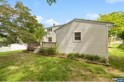 346 E Woodland Road, New Milford, NJ 07646 - Photo 32