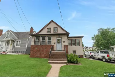 22 Passaic Avenue, Hasbrouck Heights, NJ 07604 - Photo 4