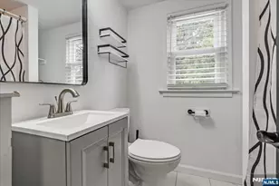 75 Fichter St, Bloomingdale, NJ 07403 - Photo 22