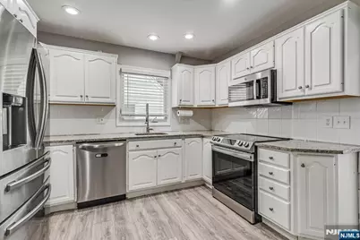 75 Fichter Street, Bloomingdale, NJ 07403 - Photo 10