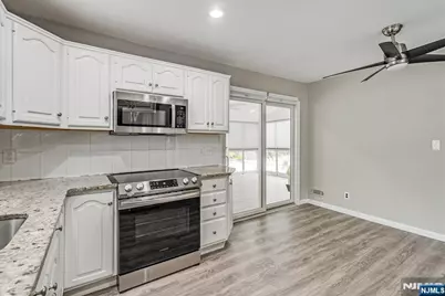75 Fichter Street, Bloomingdale, NJ 07403 - Photo 12