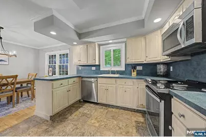 79 Truman Boulevard, Oakland, NJ 07436 - Photo 12
