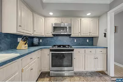 79 Truman Boulevard, Oakland, NJ 07436 - Photo 10