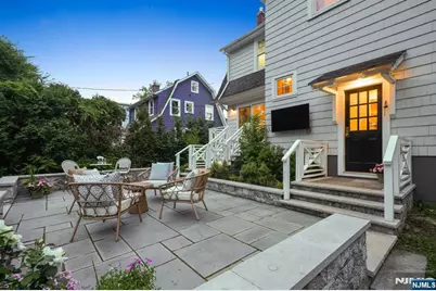 20 Euclid Place, Montclair, NJ 07042 - Photo 30