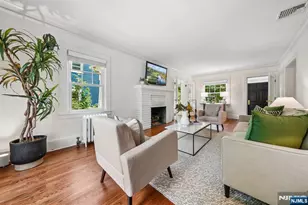 20 Euclid Pl, Montclair, NJ 07042 - Photo 6