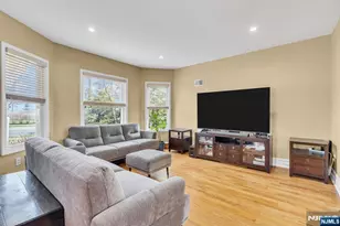 467 Summit, Hackensack, NJ 07601 - Photo 6
