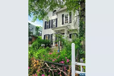 65 Lincoln Street, East Orange, NJ 07017 - Photo 2