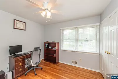 7 Natalie, West Caldwell, NJ 07006 - Photo 24