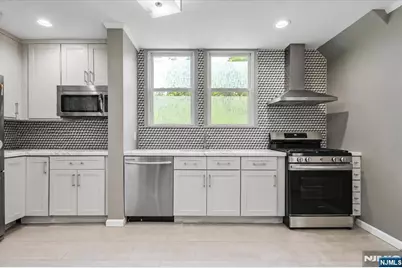169 Vermont Avenue, Newark, NJ 07106 - Photo 6