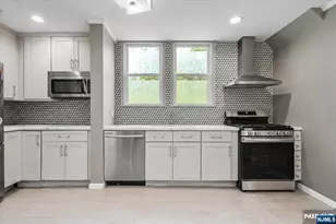 169 Vermont Ave, Newark, NJ 07106 - Photo 6