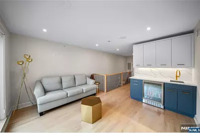 25 Knox Avenue, Cliffside Park, NJ 07010 - Photo 30