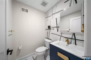 25 Knox Ave, Cliffside Park, NJ 07010 - Photo 28
