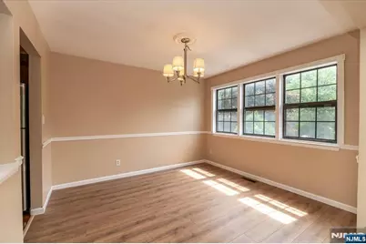 23 Foxboro Lane E #E, West Milford, NJ 07480 - Photo 4
