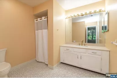 23 Foxboro Lane E #E, West Milford, NJ 07480 - Photo 10