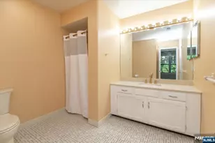 23 Foxboro Ln E, West Milford, NJ 07480 - Photo 10