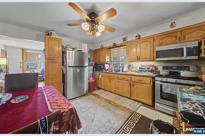 21 Lexington Avenue, Wallington, NJ 07057 - Photo 6