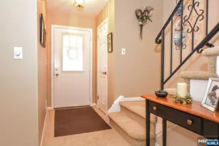 279 Collignon Way 5, River Vale Township, NJ 07675 - Photo 4