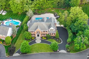 312 Sawmill Ln, Wyckoff Township, NJ 07481 - Photo 2