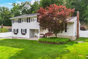 19 Falcon Pl, Wayne, NJ 07470 - Photo 2