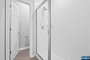 2 Arnold Dr 5301, Wood Ridge, NJ 07075 - Photo 24
