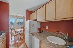 6040 Blvd E 5D, West New York, NJ 07093 - Photo 6