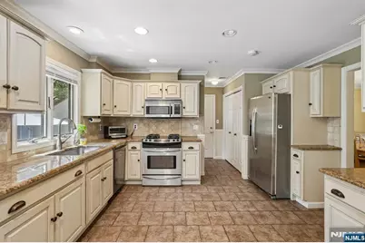27 Chestnut Avenue, Old Tappan, NJ 07675 - Photo 16