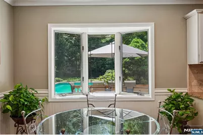 27 Chestnut Avenue, Old Tappan, NJ 07675 - Photo 14