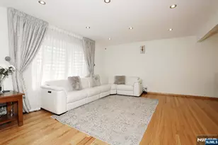 42-05 Williams St, Fair Lawn, NJ 07410 - Photo 4