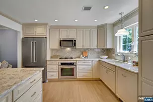 105 Roseland Ave 1601, Caldwell, NJ 07006 - Photo 18