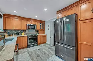730 River Rd, Teaneck Township, NJ 07666 - Photo 12