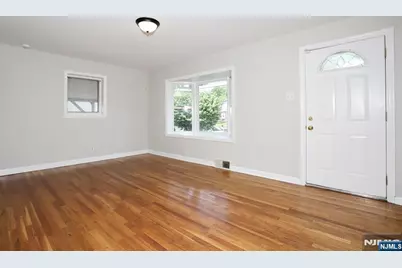 48 Momar Drive, Bergenfield, NJ 07621 - Photo 4