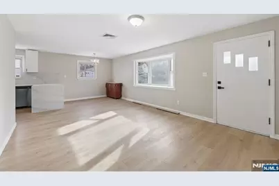 478 Riverside Terrace, Rutherford, NJ 07070 - Photo 16