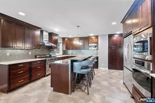 1759 Lilbet Rd, Teaneck Township, NJ 07666 - Photo 10