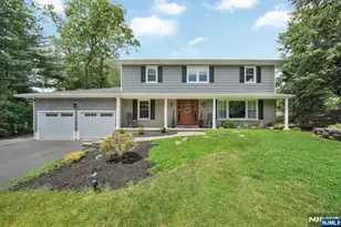 21 Tulip Terrace, Wayne, NJ 07470 - Photo 2