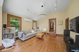 76 Hillside Ave, Tenafly, NJ 07670 - Photo 20
