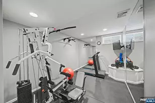 9 Woodland Park Dr, Tenafly, NJ 07670 - Photo 32