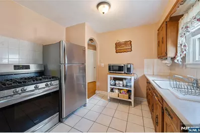 66 Merselis Avenue, Clifton, NJ 07011 - Photo 8