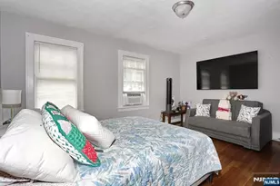 21 Haring St, Bergenfield, NJ 07621 - Photo 18