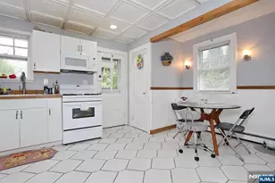 21 Haring St, Bergenfield, NJ 07621 - Photo 12