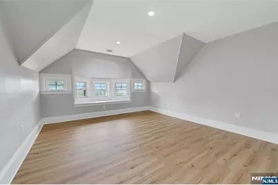 241 Summit Avenue, Hackensack, NJ 07601 - Photo 36