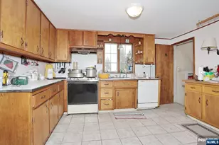 105 Sherwood Ave, Mahwah, NJ 07430 - Photo 10