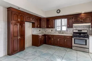 162 Forest Ave, Lyndhurst Township, NJ 07071 - Photo 8