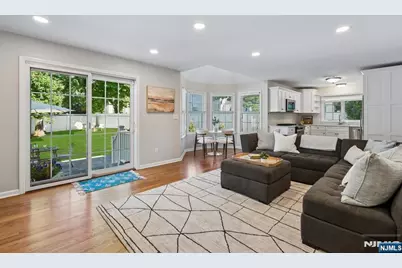 7 Holly Court, Bloomfield, NJ 07003 - Photo 14