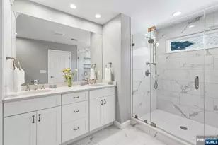 7 Holly Ct, Bloomfield, NJ 07003 - Photo 26