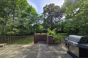 220 Manor Rd, Ridgewood, NJ 07450 - Photo 12