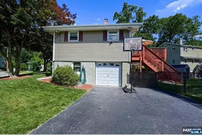 30 Heather Lane, Bloomingdale, NJ 07403 - Photo 4