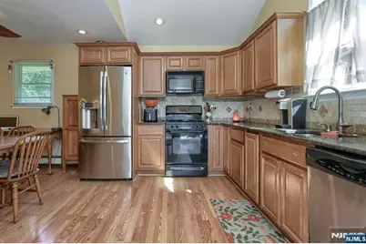 30 Heather Lane, Bloomingdale, NJ 07403 - Photo 6