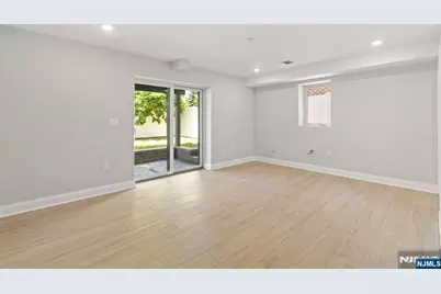 229 Wayne Avenue, Cliffside Park, NJ 07010 - Photo 30