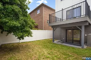 229 Wayne Ave, Cliffside Park, NJ 07010 - Photo 32